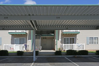 Valley Vista Apartments in Madera, CA - Foto de edificio - Building Photo