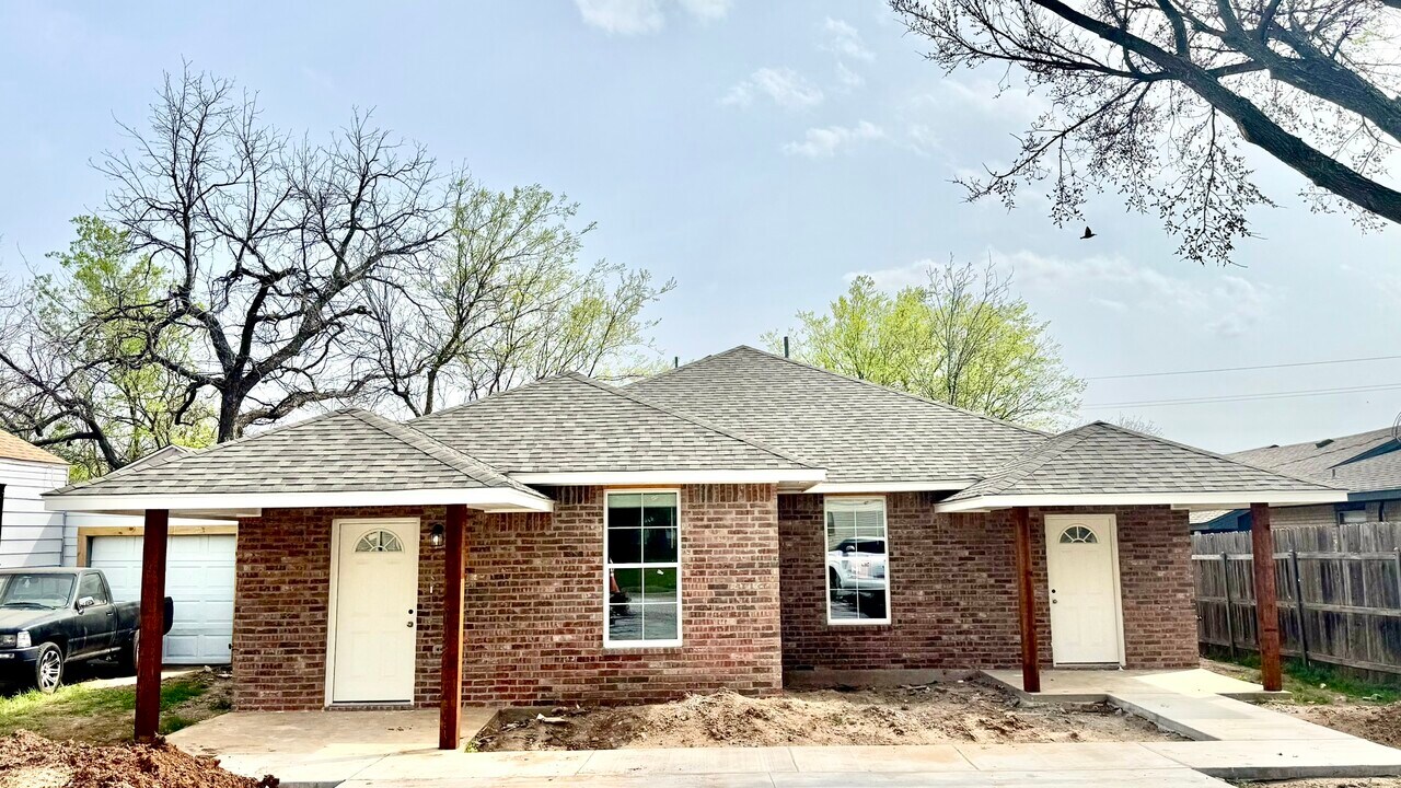 1614 SW C Ave in Lawton, OK - Building Photo