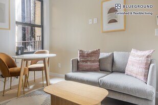 103 Mosco St in New York, NY - Building Photo