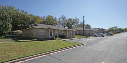 Eagle Ridge Terrace in Decatur, TX - Foto de edificio - Building Photo