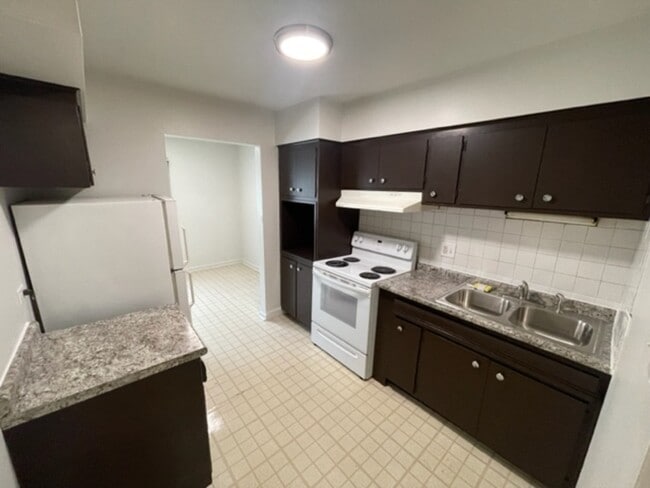 494 Madison Ave in Calumet City, IL - Building Photo - Building Photo