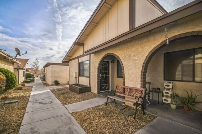 property at 5733 W Smoke Ranch Rd