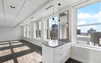 108 W Jefferson St, Unit 702 in Syracuse, NY - Building Photo - Building Photo