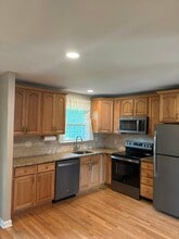 1921 Floral Dr in Wilmington, DE - Building Photo - Building Photo