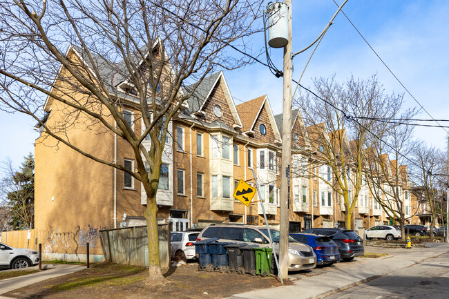 119 Springhurst Av