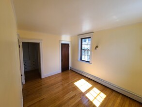 100 Madison Ave, Unit 3 in Newton, MA - Building Photo - Building Photo