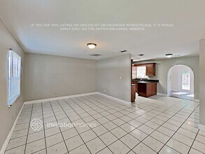 302 Iowa Woods Cir W in Orlando, FL - Building Photo - Building Photo