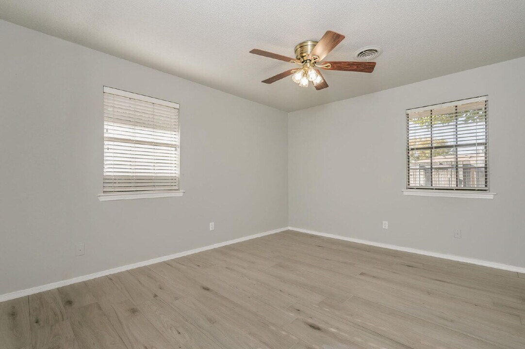 6137 Belpree Rd in Amarillo, TX - Building Photo