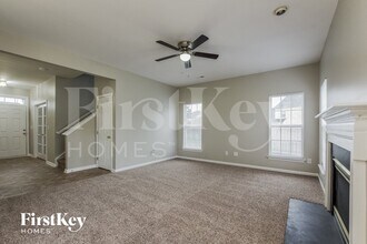 109 Barrington Dr in Mount Holly, NC - Building Photo - Building Photo