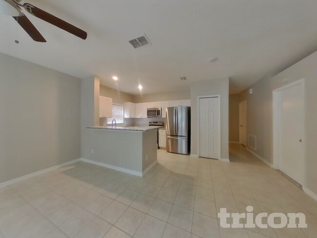 15108 Deer Meadow Dr in Lutz, FL - Building Photo - Building Photo