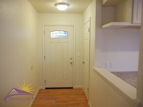 238 Flower Dr in Folsom, CA - Building Photo - Building Photo