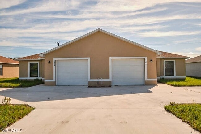 property at 1303 SE 8th Pl