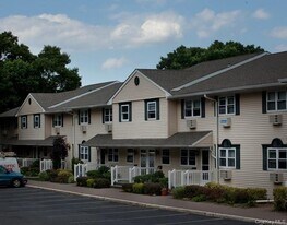 280 Bellmore Ave in East Islip, NY - Building Photo