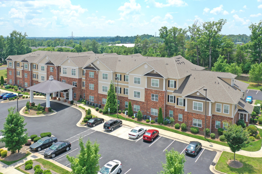 Admiral Pointe Apartments in High Point, NC - Building Photo