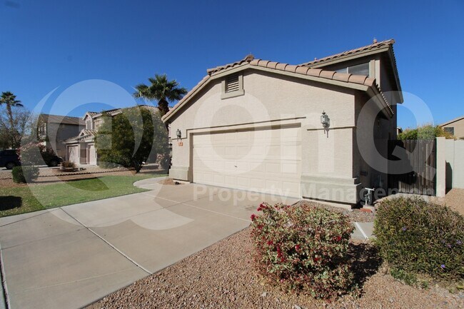 490 W Ebony Way in Chandler, AZ - Building Photo - Building Photo