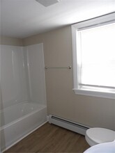 1049 Central Ave in Pawtucket, RI - Building Photo - Building Photo