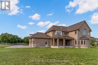 24 Whitewood Dr in Whitchurch-Stouffville, ON - Building Photo - Building Photo