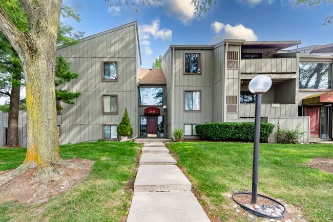 property at 9601 Bayview Dr