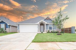 13045 NE 9th St in Choctaw, OK - Building Photo