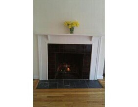 511 Beacon St, Unit #9 in Boston, MA - Building Photo - Building Photo