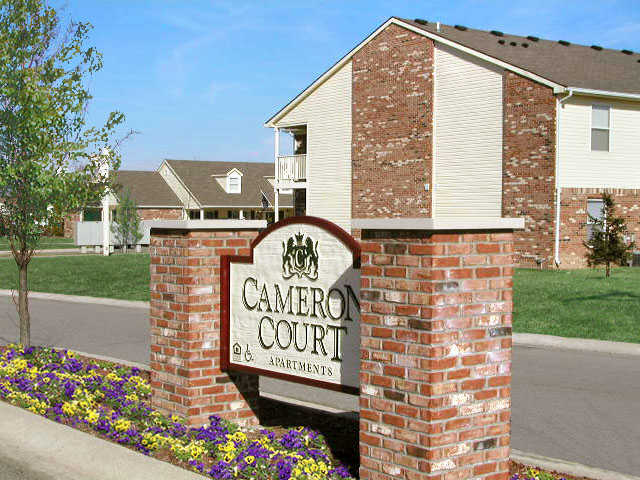 Cameron Court Apartments photo'