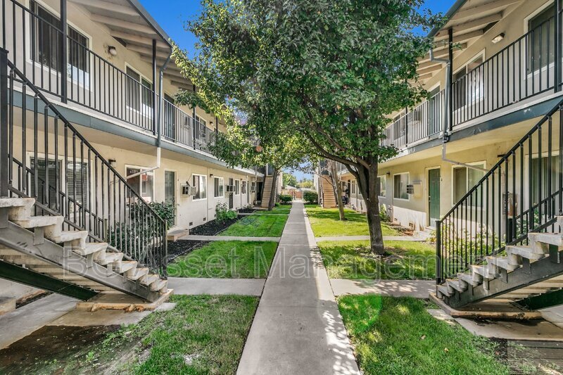 1932 Ethan Way in Sacramento, CA - Building Photo
