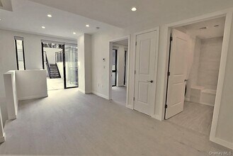 41-26 44th St in Queens, NY - Building Photo - Building Photo