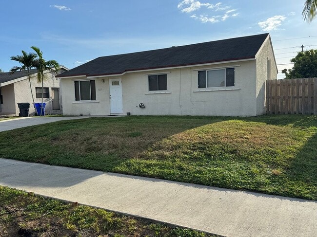 3220 N 73rd Ter in Hollywood, FL - Building Photo - Building Photo