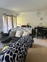 962 High Path Rd in Windsor, CT - Building Photo - Building Photo