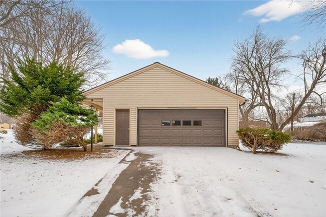 14 Kingswood Dr in Rochester, NY - Building Photo - Building Photo