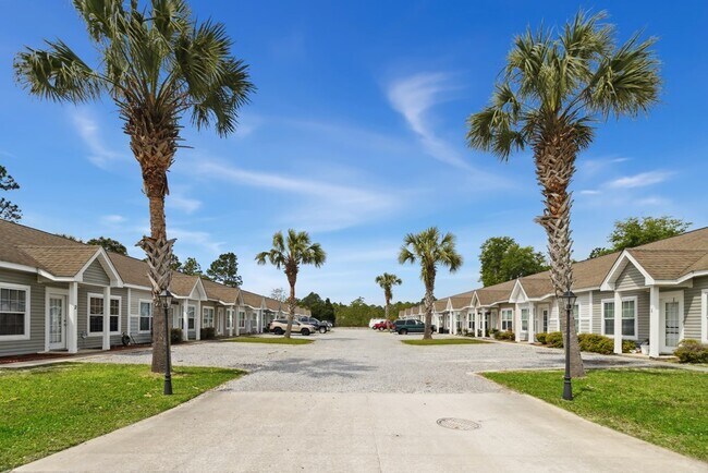 457 Ponderosa Pines Dr in Port St. Joe, FL - Building Photo - Building Photo