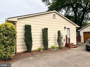 4511 Eastlawn Ave in Woodbridge, VA - Building Photo - Building Photo