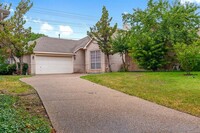 3466 Forest Hills Cir in Garland, TX - Building Photo - Building Photo