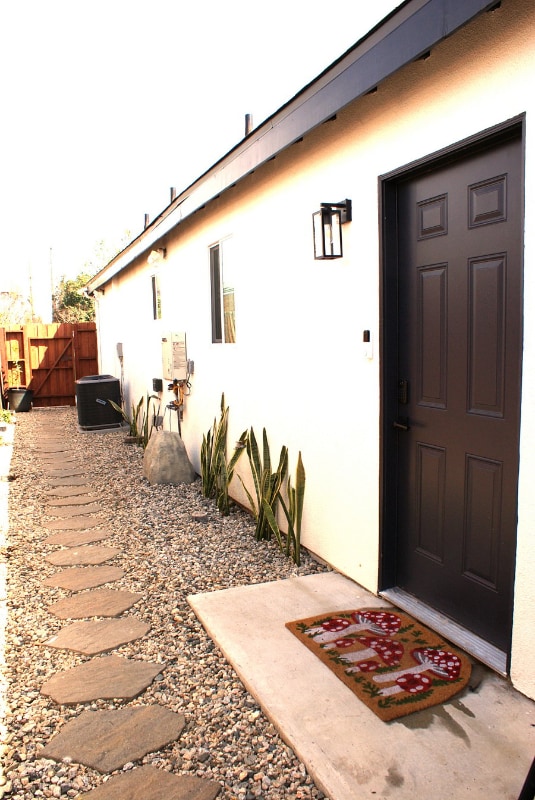 7063 Aura Ave in Los Angeles, CA - Building Photo - Building Photo