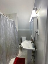 1811 Jackson St NE, Unit 2 in Minneapolis, MN - Foto de edificio - Building Photo