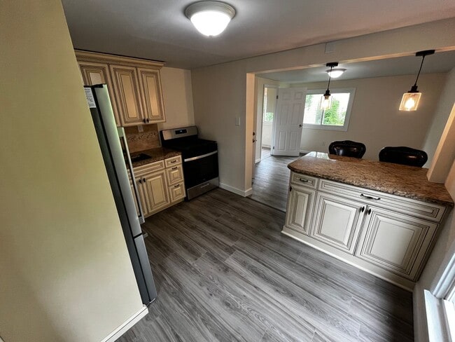 property at 5 River St