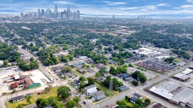 3019 Elysian St in Houston, TX - Building Photo - Building Photo