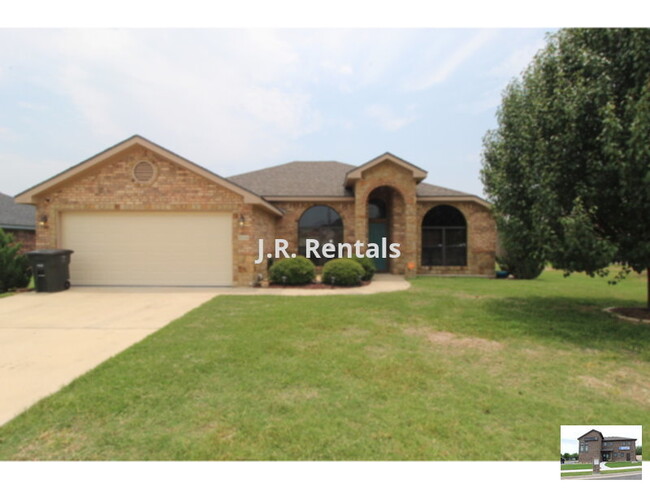 property at 10004 Diana Dr