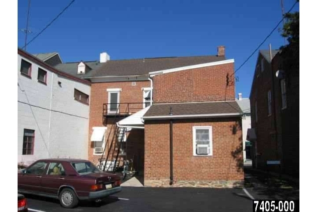 27 York St in Hanover, PA - Building Photo - Building Photo