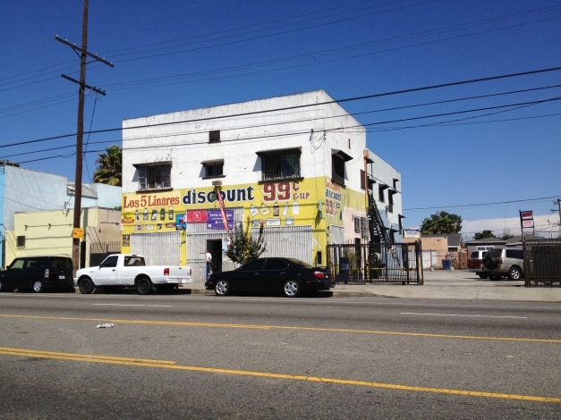 11226 S Central Ave in Los Angeles, CA - Building Photo