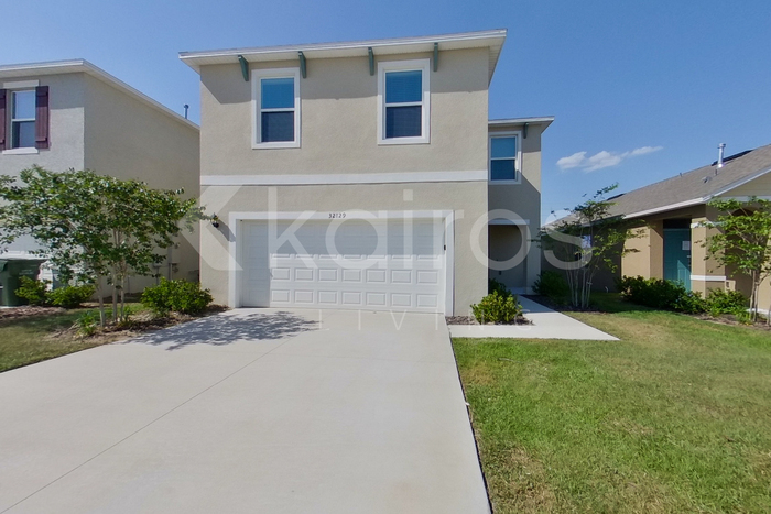32129 Katelin Cir in Leesburg, FL - Building Photo