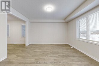 36 Hillcroft Wy in Kawartha Lakes, ON - Building Photo - Building Photo