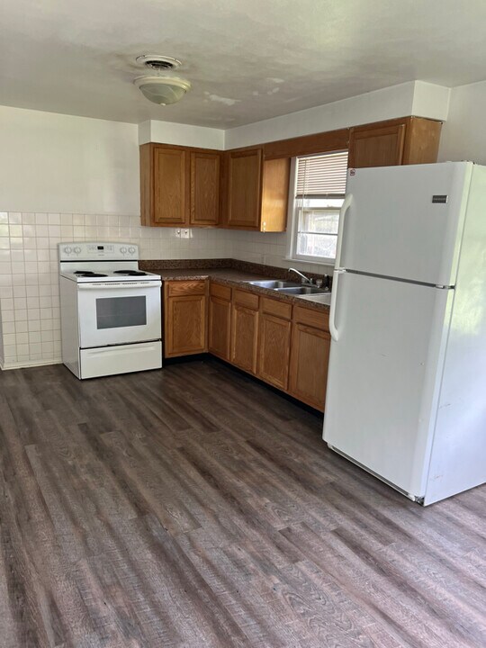 93 E Green St in Scottsburg, IN - Building Photo