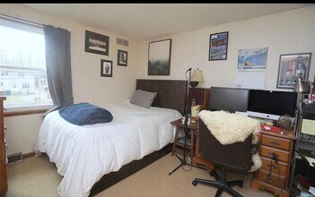 225 Sunshine Dr in Buffalo, NY - Building Photo - Building Photo