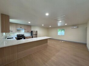 7227 Forbes Ave in Los Angeles, CA - Building Photo - Building Photo