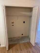 220 Providence Rd in Grafton, MA - Foto de edificio - Building Photo