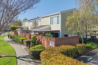 4605-4637 Fanwood Ter in Fremont, CA - Building Photo - Building Photo