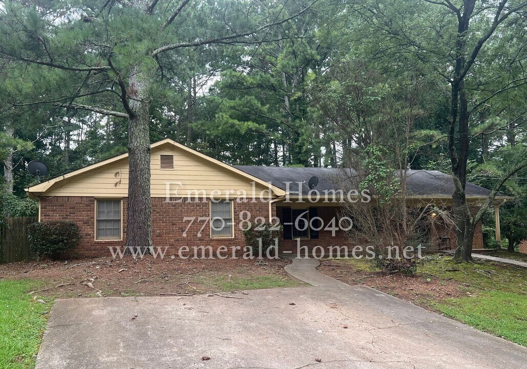 416-418 Waterbury Dr in Lawrenceville, GA - Building Photo