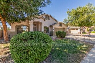 850 E Penny Ln in San Tan Valley, AZ - Foto de edificio - Building Photo