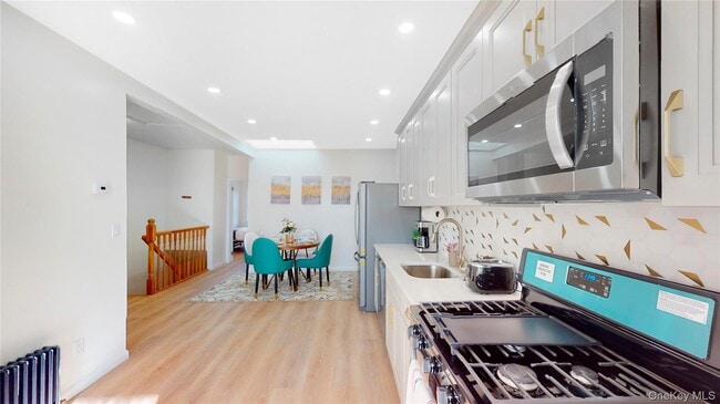 24-12 86th St in New York, NY - Building Photo - Building Photo
